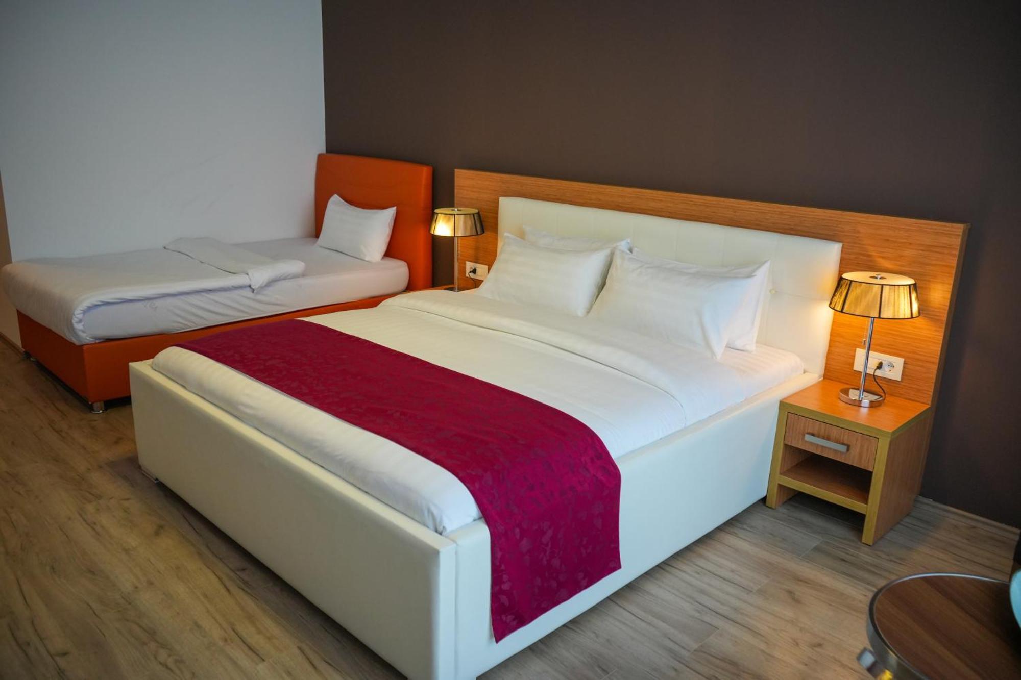 Queen Vali Palace Prilepnica Екстериор снимка
